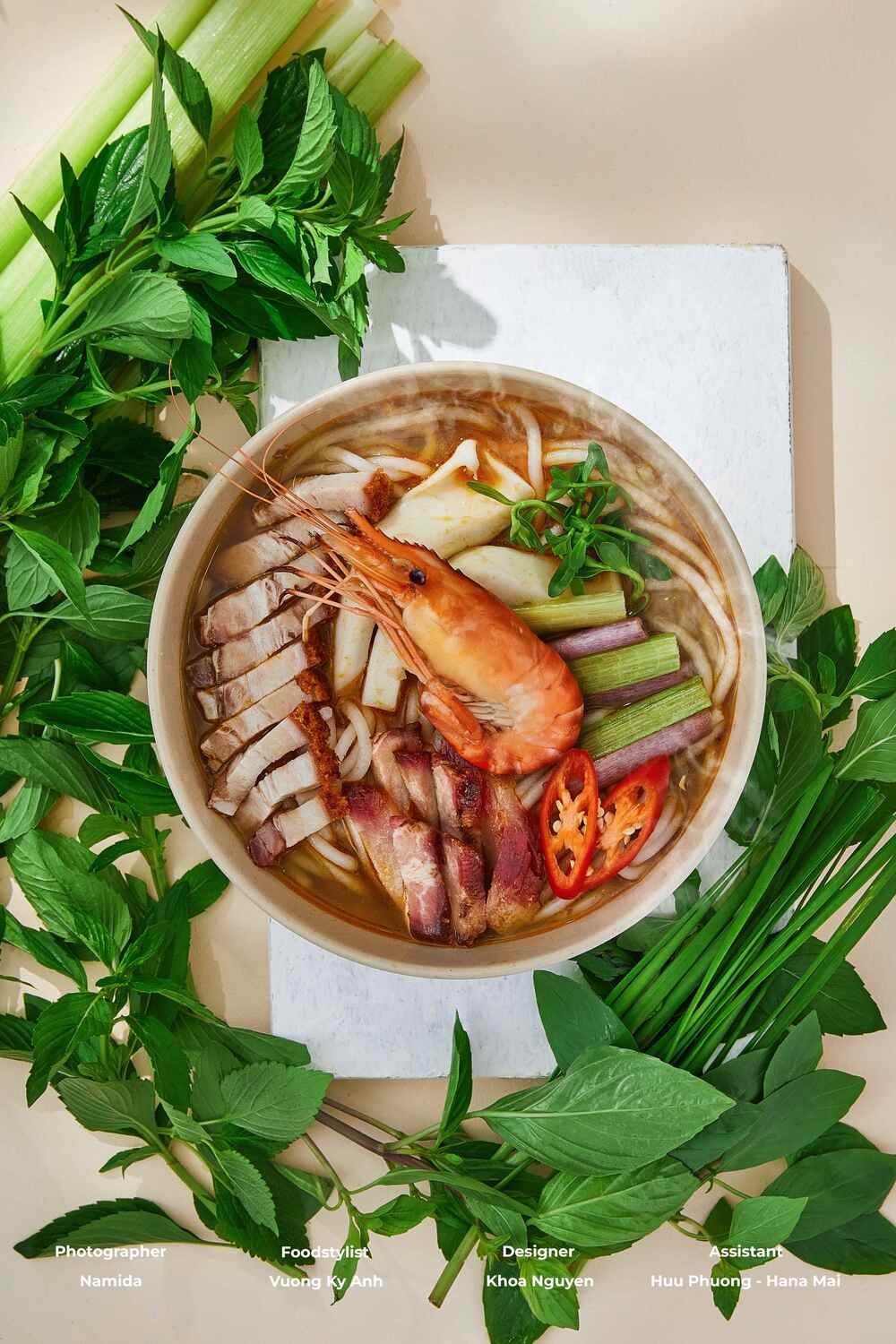 Flatlay Sáng Tạo Cách Đặt Bố Cục Để Tạo Ra Bức Ảnh Concept Hút Tương Tác