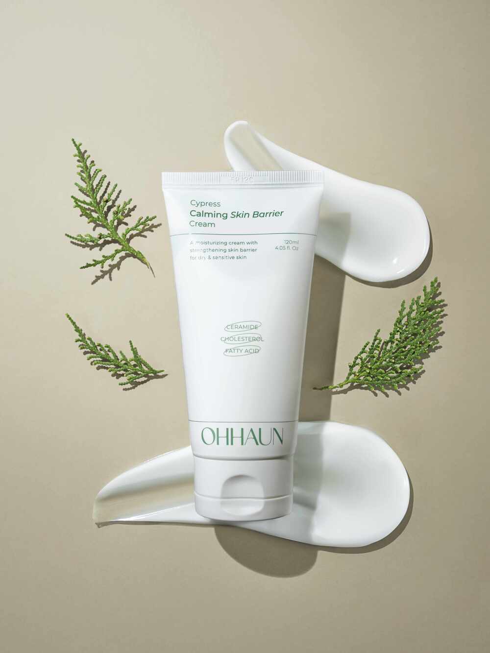 Sử Dụng Đạo Cụ: 7 Vật Dụng Đơn Giản Biến Ảnh Packshot Thành Concept Nghệ Thuật